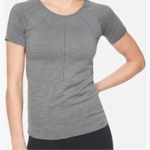 Athleta Foothill seamless short sleeve tee